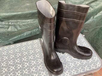 Nové pánské holiny - 4