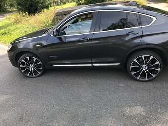 Originál BMW STYLE 599 + pneumatiky PIRELLI P ZERO E - 4