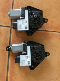 BMW X4 G02 M Paket – Tapecirung predni dvere leva strana - 4