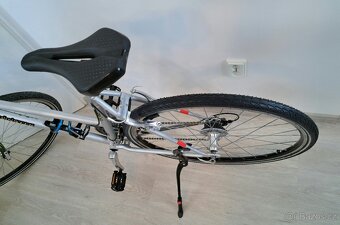 Stříbrné dámské trekingové kolo 28" – rám VELAMOS - 4