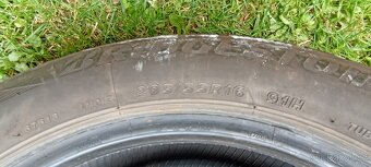 prodám 1 kus zimní pneu Bridgestone 205/55R16-011 - 4
