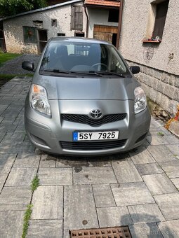 Yaris - 4