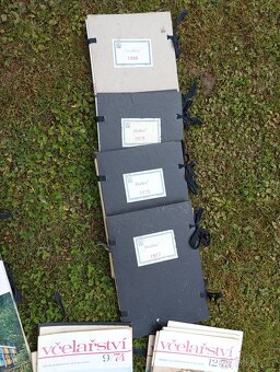 146 ks starých časopisů Včelařství a Včelar - 4