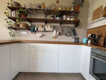 🏡 Moderní kuchyň IKEA – bez pracovní desky a spotřebičů - 4