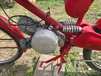 Motoguzzi - 4