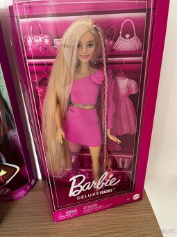 Barbie deluxe model - 4