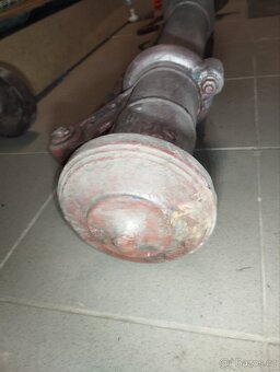 Litinová masivní stará ruční pumpa - 4