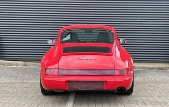Porsche 911 Carrera 4 - 4