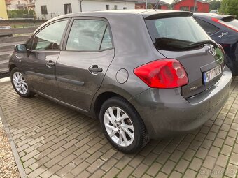 Toyota Auris 1.4 D‑4D, 66 kW, 2008 - 4