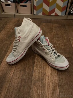 Bílé Adidas tenisky - 4