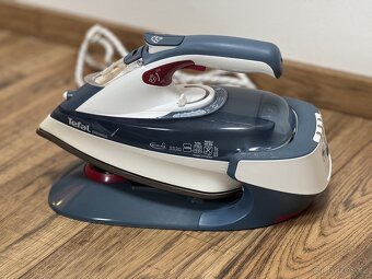 Tefal FREEMOVE 9920 - bezdrátová žehlička - 4