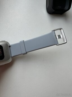 Fitbit versa chytré hodinky top stav - 4
