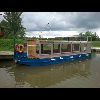 Výletná motorová osobná loď - 4