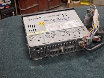 Autorádio na kazety - 4