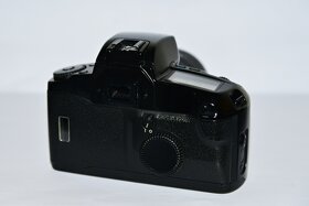 Canon EOS 100 (Canon Zoom lens EF 35-105mm) - 1981 - 4