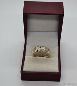 Zlatý prsten osázený kamínky bílé zlato - 4