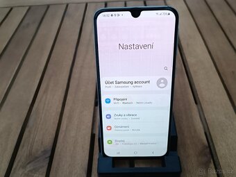 Samsung Galaxy A40 4GB RAM, 64GB Uložiště vypálený display - 4