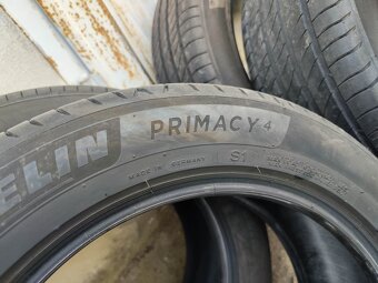 17"zánovní letní pneu Michelin 215/55/17 = 6000Kč/4ks - 4