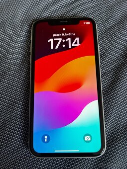 iPhone 11 - 4
