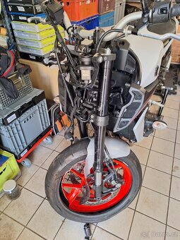 Bouraná Yamaha MT 09 - 4