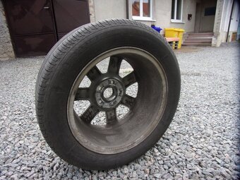 Prodám 4 kompletní originální litá kola Audi - 4