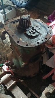 Prodám převodovku traktor Škoda 30 - 4