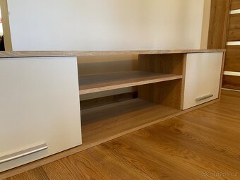 Televizní stolek - 4