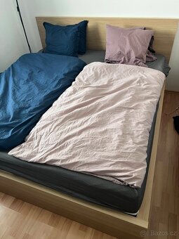 postel 160×200 s 2 rošty a 4 šuplíky, top stav - 4
