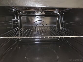 Zanussi - sklokeramický sporák s čistou troubou - 4