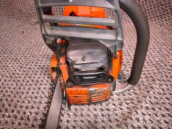 Motorová benzínová pila Husqvarna - 4