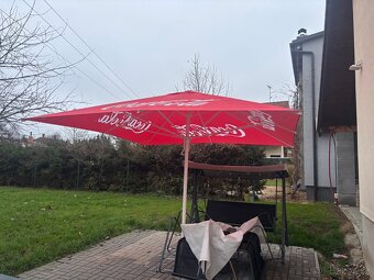 nové zahradní slunečníky Coca-Cola - 2 kusy - 4