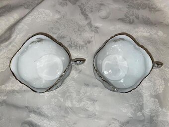 Šálky bílé hranaté, vzor kvítky - 4