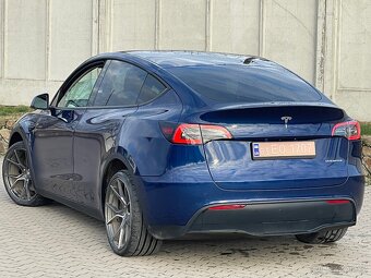 Tesla  Y 2022 rok - 4