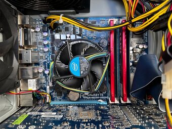 kancelářský stolní počítač - 4