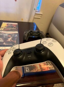 Playstation 5 - 4