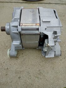 Motor a čerpadlo z pračky Bosch - 4