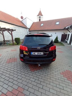 Prodám auto značky Hyundai Santa Fe. - 4