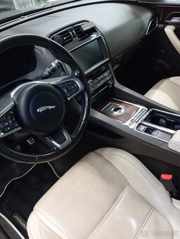 Jaguár F-Pace 2.0 132kW, NM, Automat, 2. Majitel - 4