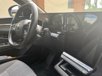 Renault Megane etech - 4