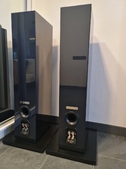 Bowers & Wilkins 702 S2 Signature – špičkový zvuk i design
- 4