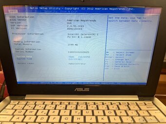 Asus X201E - 4