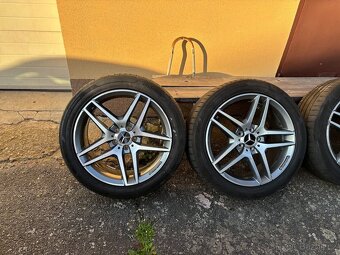 kola mercedes AMG 245/45/19 originál - 4