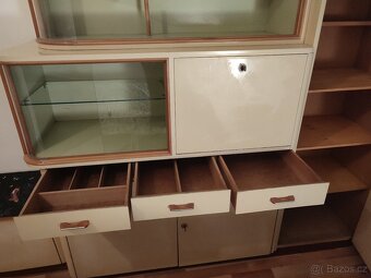 Stara kredenc za odvoz, nutná renovace - 4