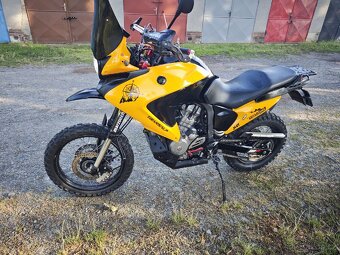 Honda Transalp 700 - 4