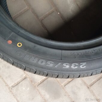pneu 235/50 R19 SUV - 4