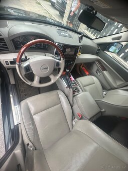 Jeep Grand Cherokee - 4