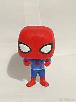 Funko Pop Marvel #397 Spider-Man (Vánoční svetr) - 4