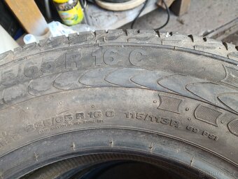 2x letni continental 235/65 R16C, dezen=5,5mm - 4