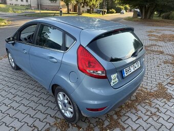 Ford Fiesta 1.3i - 4