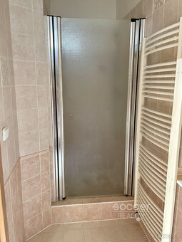 Atypický podkrovní byt 2+kk v atraktivním centru města. - 4